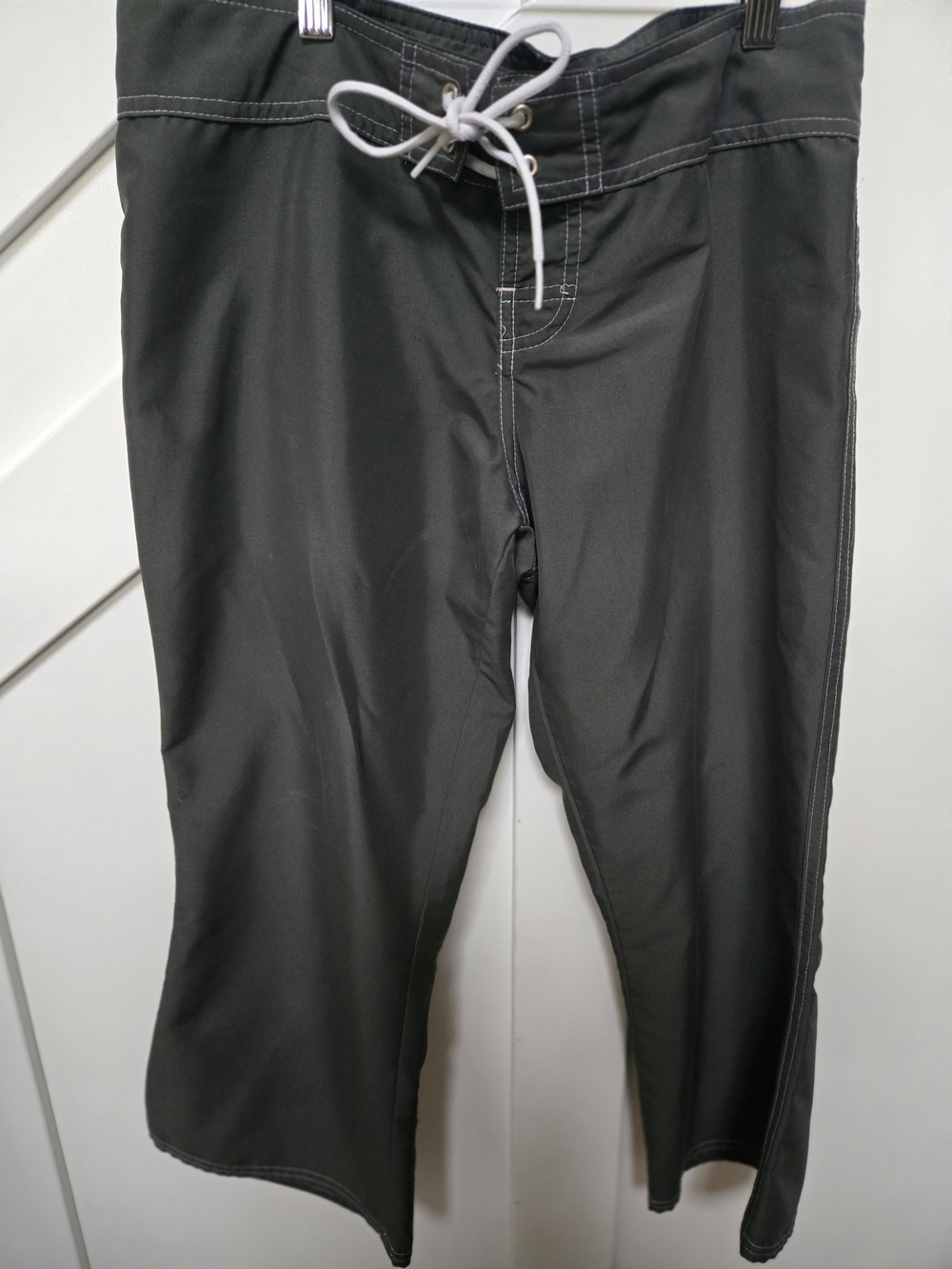 Cropped Capri Clamdigger Army Green Pants